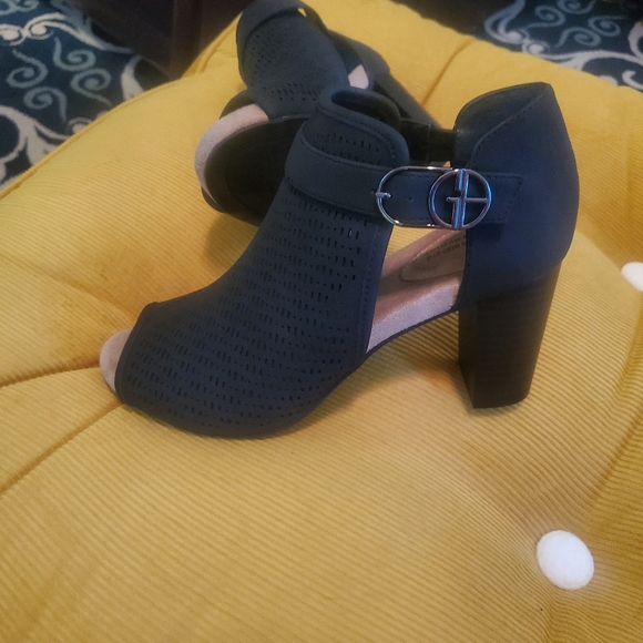 *** SOLD *** - Picture 5 of 7